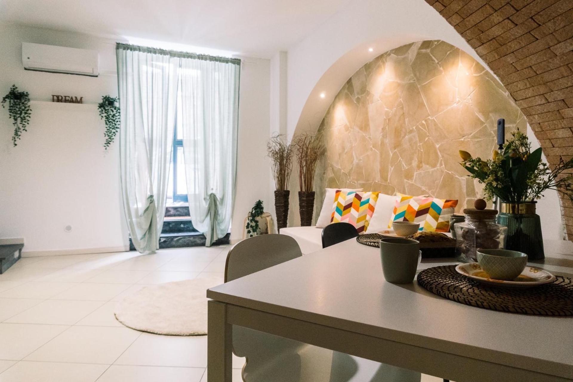 Dante House - By Holiday In The Ct Apartment Катания Екстериор снимка